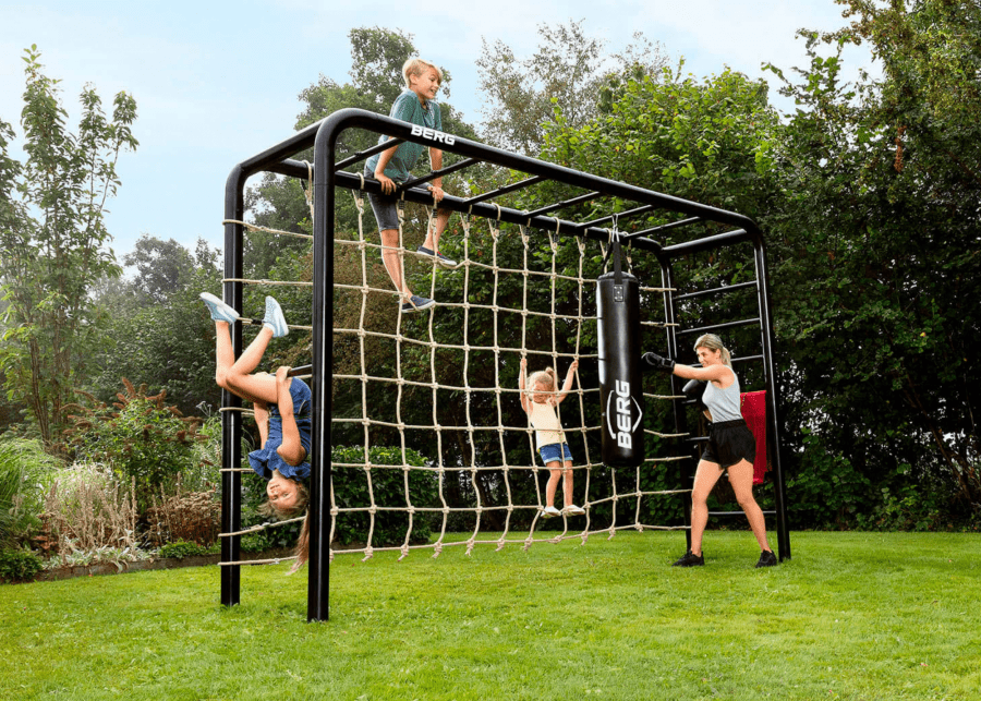 BERG PlayBase Climbing Net - Image 3