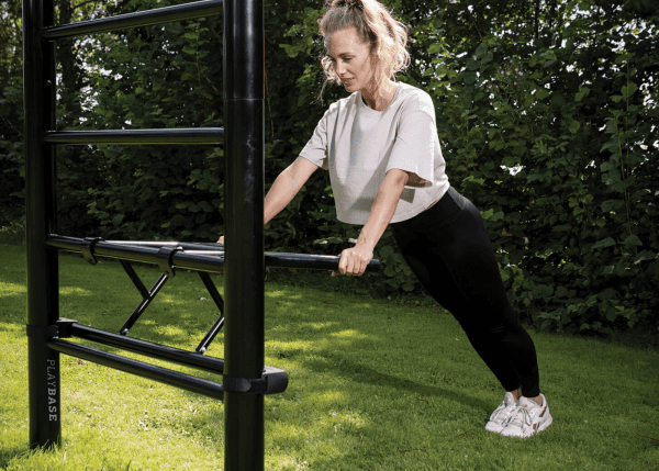 BERG PlayBase Dip Bar
